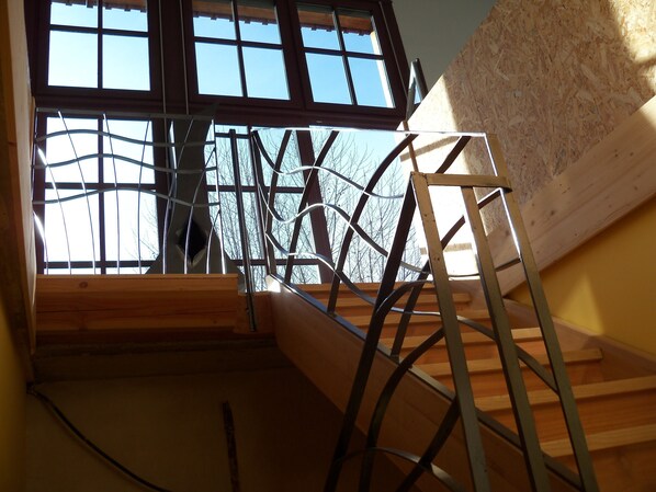 Interior - Unusual gite in a former station water tower (Tournemire)