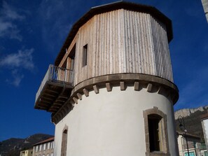 Exterior - Unusual gite in a former station water tower (Tournemire)