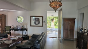 Interior - Chic Room in a beautiful 1930s Art Deco property (Petit Bourg)
