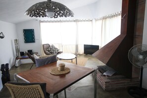 Interior - El Morusco, huge views, perfect mountain walks, beaches & exploring Andalusia (torrox)