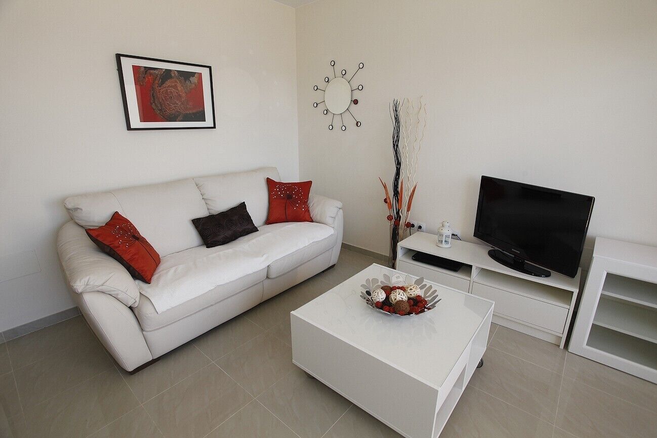 Smart-tv, dvd-afspiller, bøger