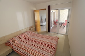 1 chambre, coffre-fort, fer et planche à repasser, Wi-Fi