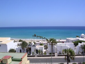 Exterior - Beachfront Holiday Apartment, Only 50 Meters From The Beach, Free unlimitedWIFI* (Costa Calma)