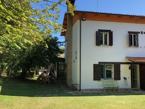 Exterior - Roncosambaccio:  Villa  surrounded by  olive trees very close to the beach ) (Roncosambaccio)