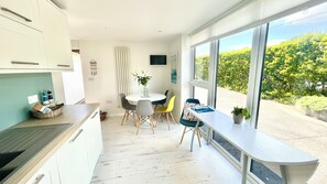 Dining - Stylish Beach Cottage Sleeps 4, just 85 mtrs from sandy 'Blue Flag' beach. (Kingsbridge)