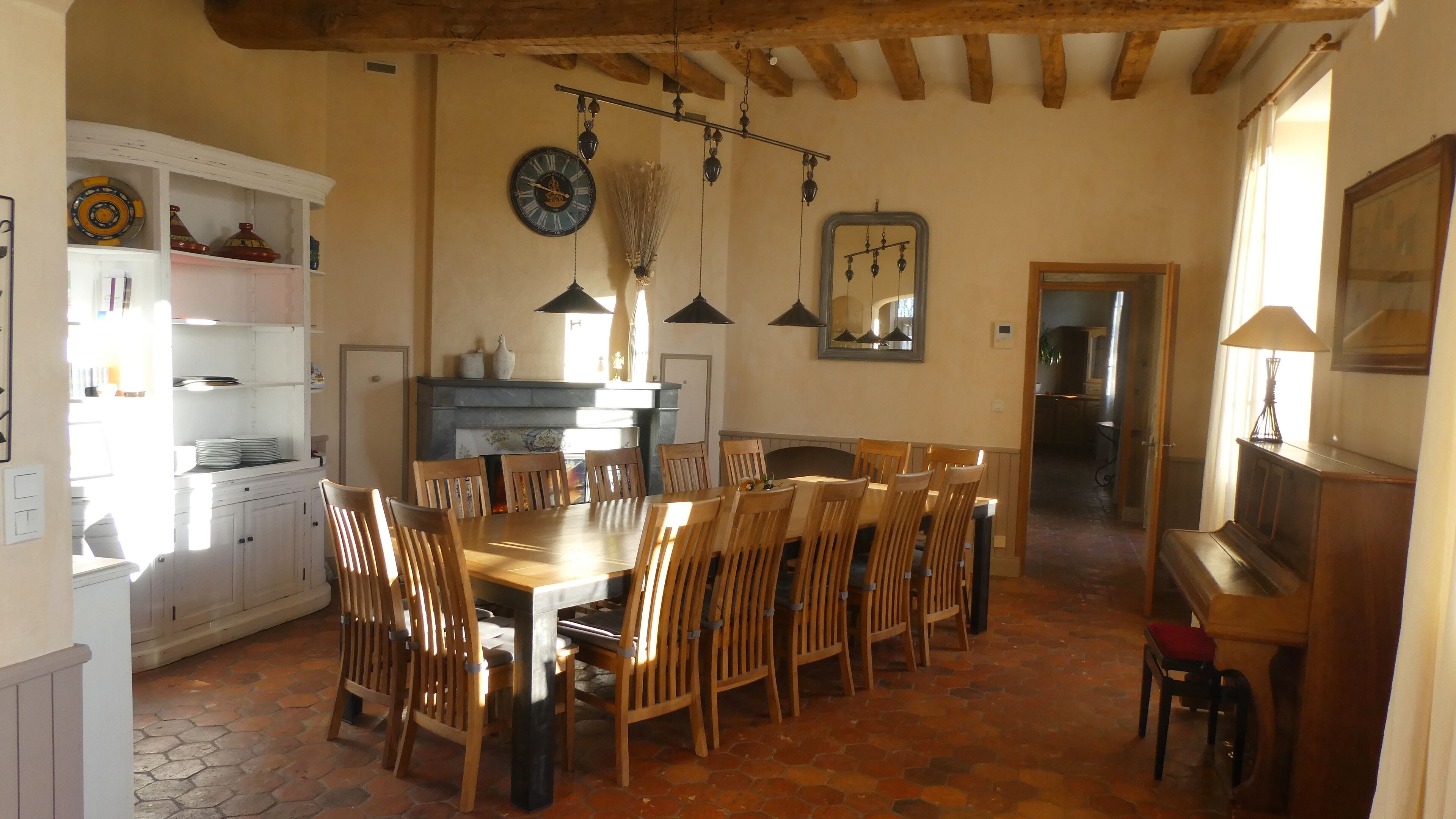 Château de Montboulon cottage with swimming pool