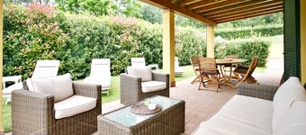 Very beautiful Villa / Private Swimming Pool / PrivateGarden / Jacuzzi