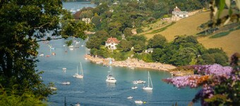 "Plympton Barn" Beautiful Barn, Walking Distance To Beaches + Salcombe