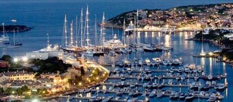 Casa nel cuore di Porto Cervo con piscina sul porto Vecchio