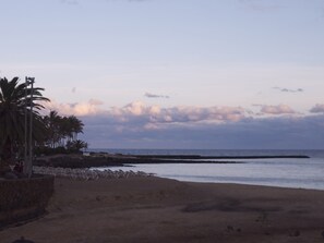 Sur la plage, serviettes de plage