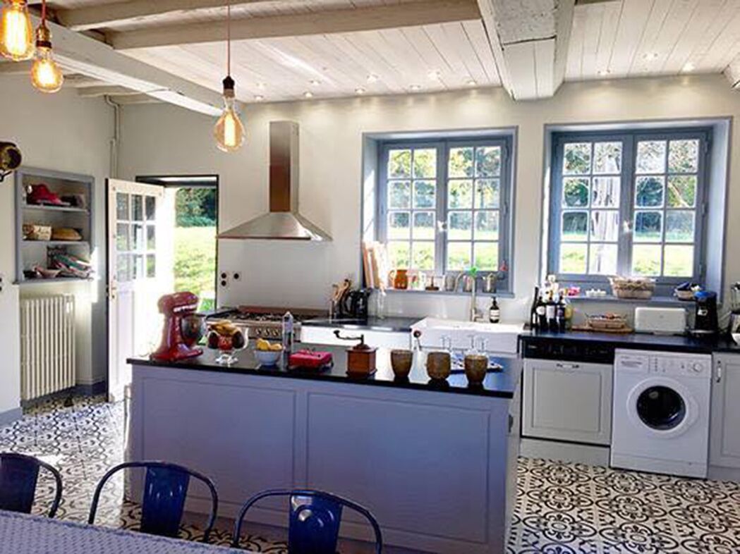 Large family house with pool in the heart of Perche, Less than 2 hours from Paris