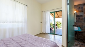 4 bedrooms, desk, iron/ironing board, travel cot - Villa Sugar- 2 km from the beach (Rethymno)