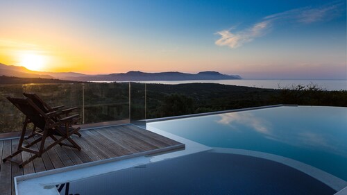 Villa Sugar- 2 km from the beach