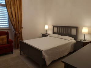 3 chambres, fer et planche à repasser, lit parapluie, Wi-Fi gratuit