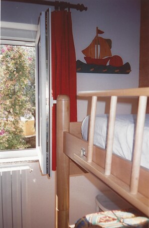 2 slaapkamers, een strijkplank/strijkijzer, wifi (toeslag)