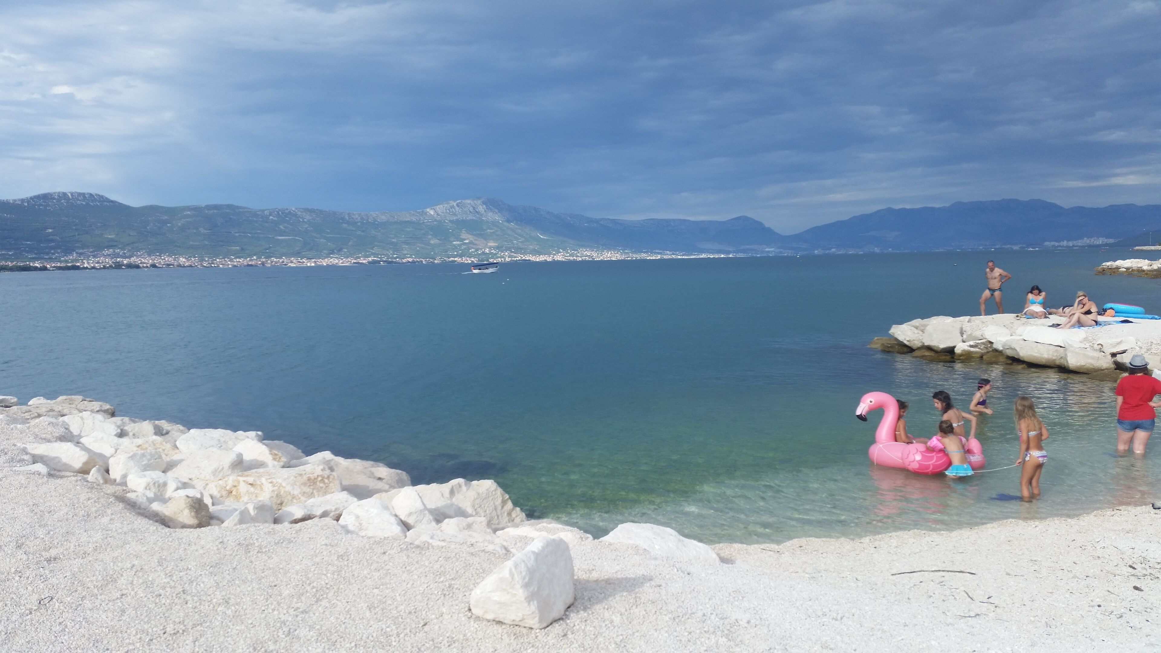 Una playa cerca