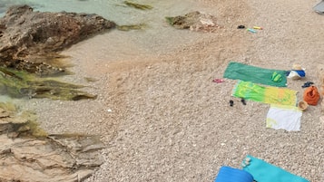 Una playa cerca