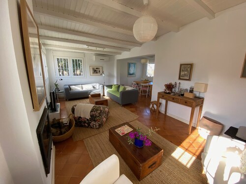 Andalusian Villa with plot and private pool very close to Novo Sancti Petri. 