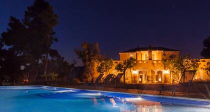 Luxus-Anwesen 10 Minuten zum Meer, Infinity-Pool & atemberaubende Aussicht!
