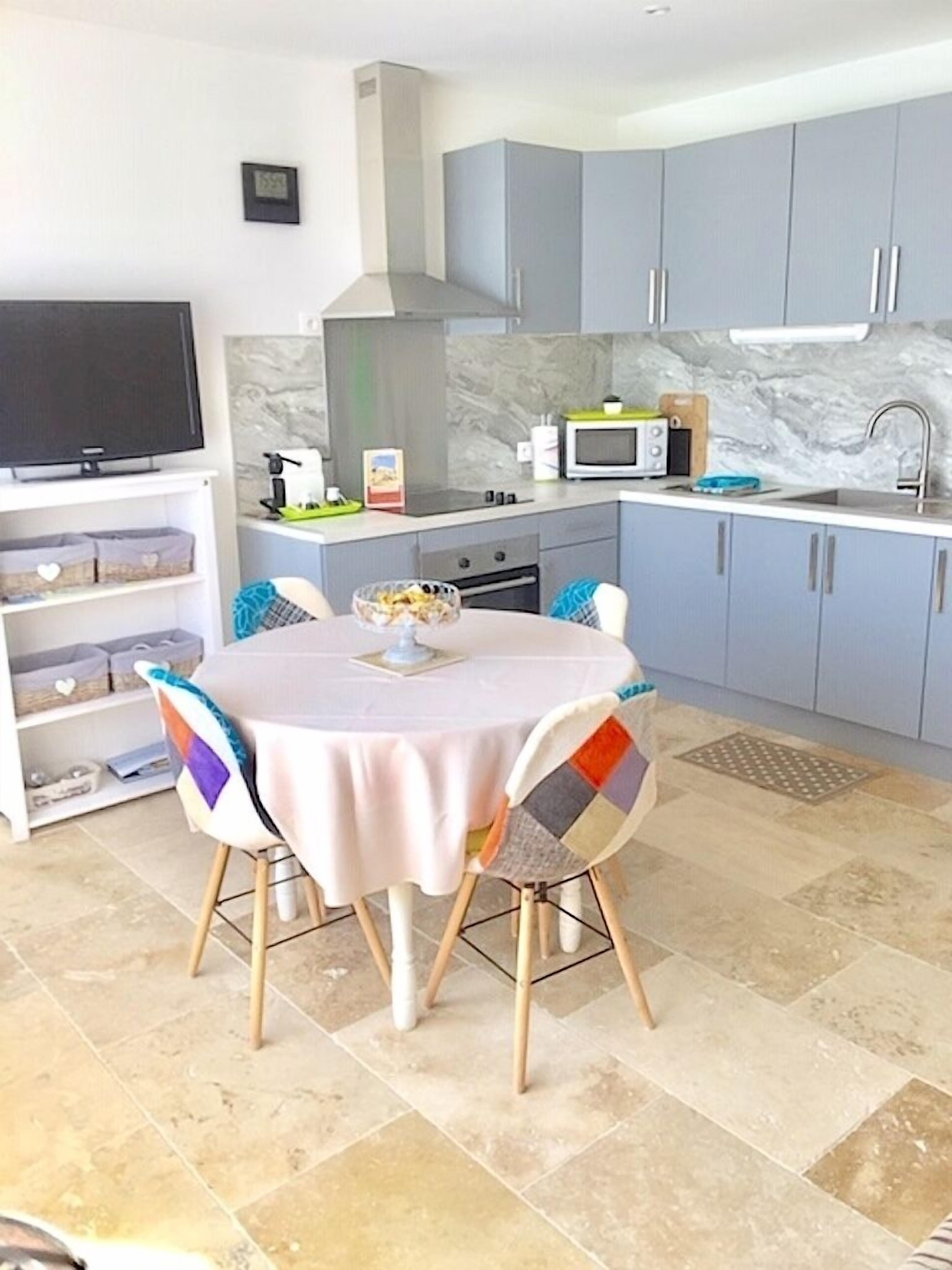 Exceptional stay / weekend. Blles Prestat sea view and unobstructed pool gîte. Prox. Calanques