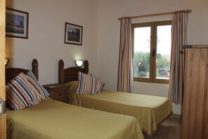 4 Schlafzimmer, Bügeleisen/Bügelbrett, WLAN, Bettwäsche