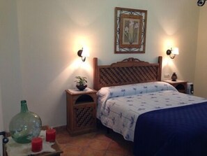 3 chambres, fer et planche à repasser, lit parapluie, Wi-Fi gratuit