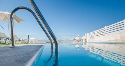 Nereid Villa! Meerblick, eigener beheizter Pool und beheizter Whirlpool im Freien!