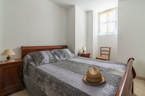 4 camere, ferro/asse da stiro, culla da viaggio, Wi-Fi gratuito