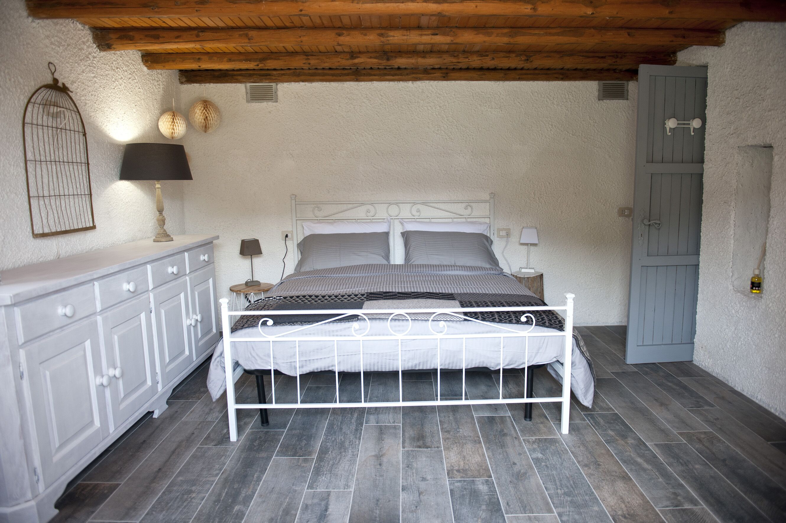 2 多间卧室、熨斗/熨衣板、免费 WiFi、床单