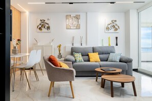 TV - Torremolinos: apartment in 1st line of sea (Torremolinos)