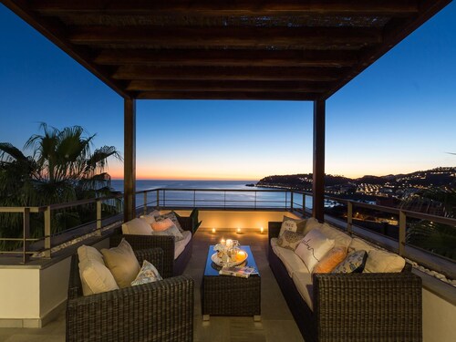 Beautiful villa with incredible views