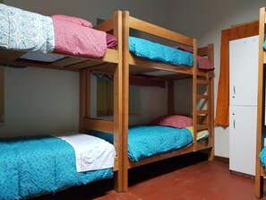 Free WiFi, bed sheets - The Embassy - Backpackers (Cusco)