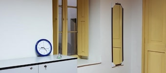 The Embassy - Backpackers