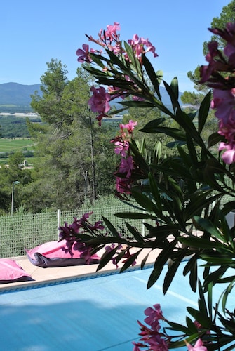 Superb air-conditioned villa - Breathtaking view - Swimming pool, Jacuzzi