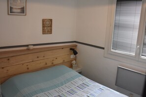 2 bedrooms, in-room safe, iron/ironing board, travel cot - Superb air-conditioned villa - Breathtaking view - Swimming pool, Jacuzzi (Vidauban)