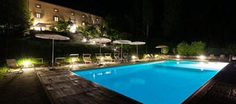 Villa Catarsena  with private pool in Tuscany