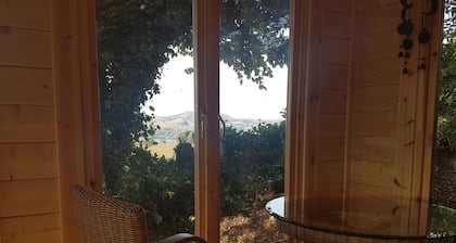 Upper Castlewright Cottage - spectacular views, historic gateway to Wales