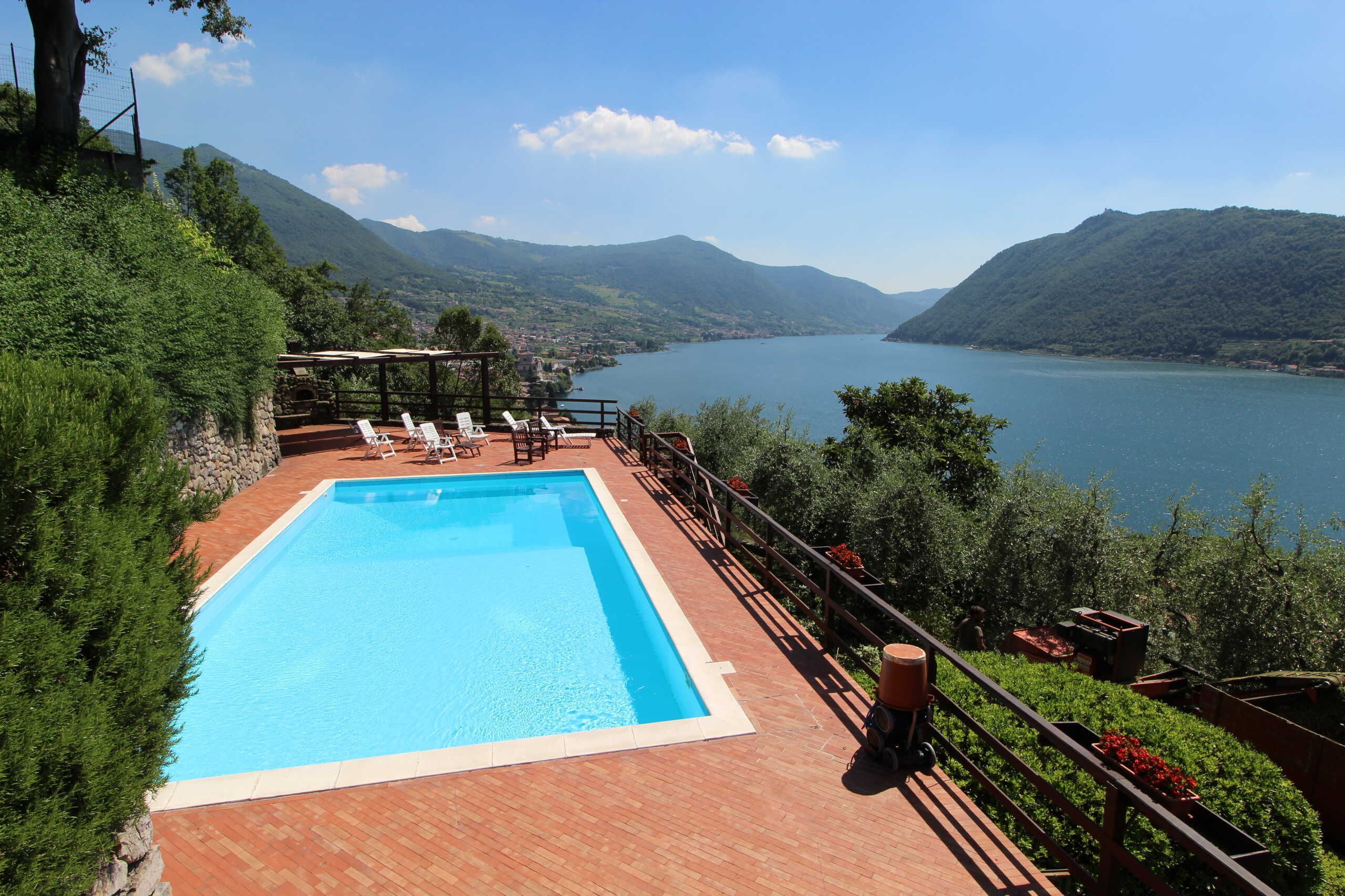 Alberca al aire libre 