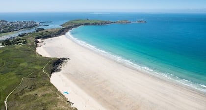 House sea view Pointe St Mathieu - opposite Ouessant Islands, 500 metres from the beach