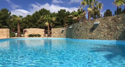 Wohnung mit Garten in Residenz mit Pool