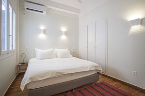 2 bedrooms, iron/ironing board, travel cot, free WiFi