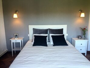 2 soverom, strykejern/-brett, wi-fi og sengetøy