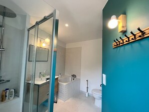 Bathtub