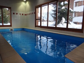 Innenpool, beheizter Pool