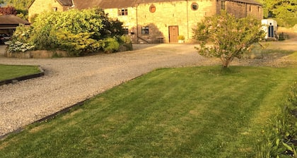 BEAUTIFUL FARM STAY AT THE SADDLERY CHESHIRE