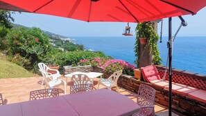 屋外ダイニングエリア