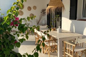 Outdoor dining - 5* BiniFa- PREMIUM LOCATION - Exquisite house in Binibeca with private pool. (Binibequer)