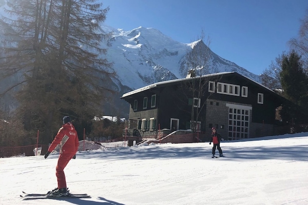 Chalet vu de la piste du Savoy ( accès au domaine du Brévent / Flégère à ski)