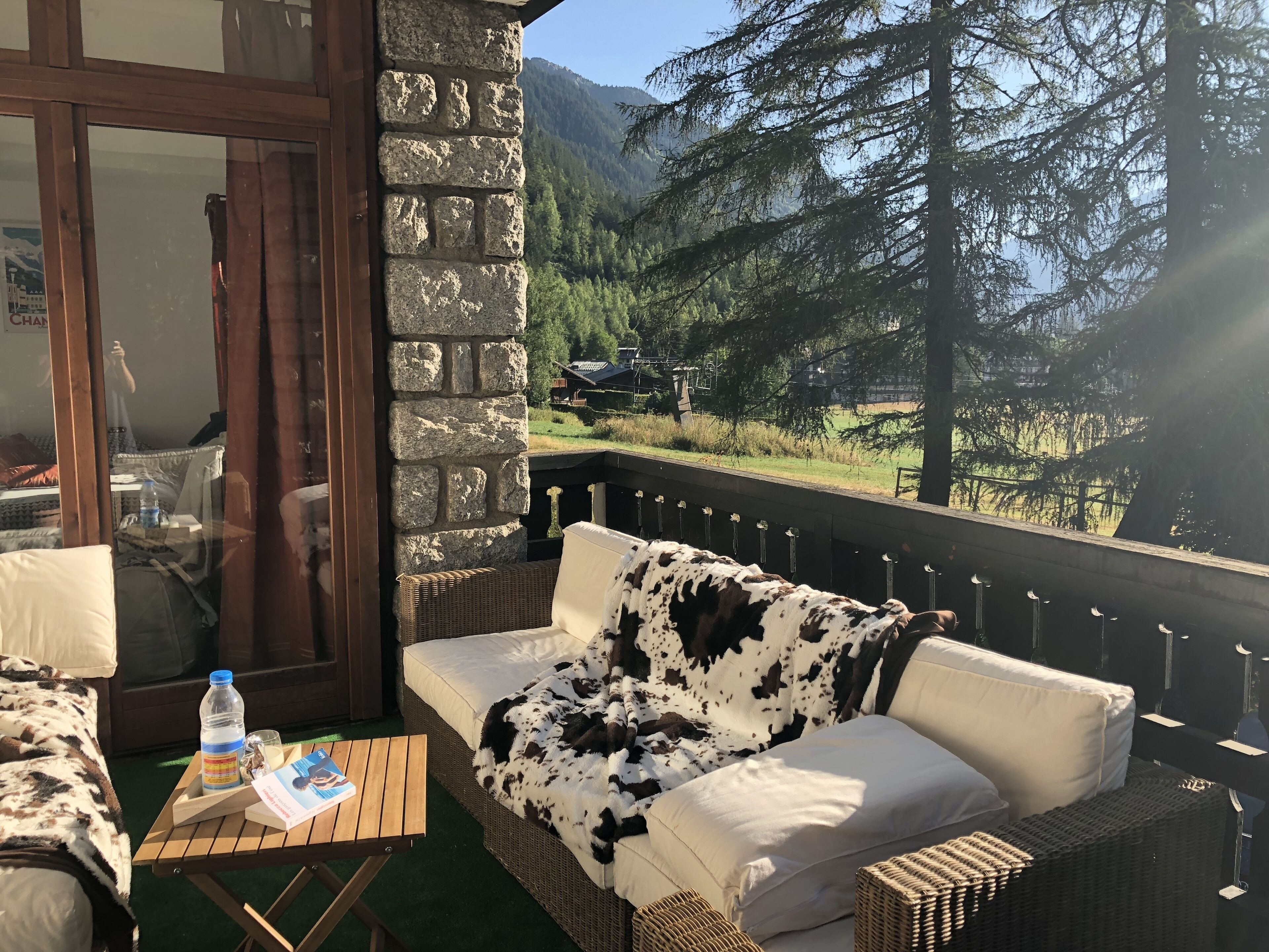Loggia 15 m2, l'été, idéal pour profiter de la vue confortablement