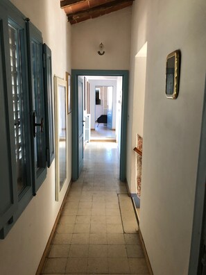 Interior - TUSCAN FARMHOUSE WITH POOL from 4 to 15 BEDS, GARDEN 6000sqm FENCED (Buggiano)